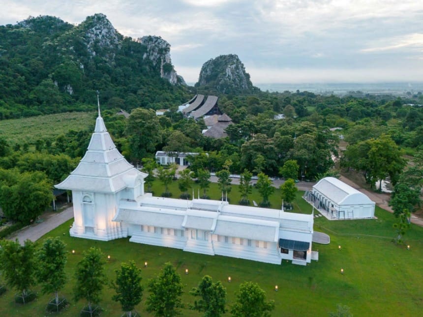 Manasikarn Hall Thailand, Destinasi Spiritual yang Memukau, Foto manasikarn.com