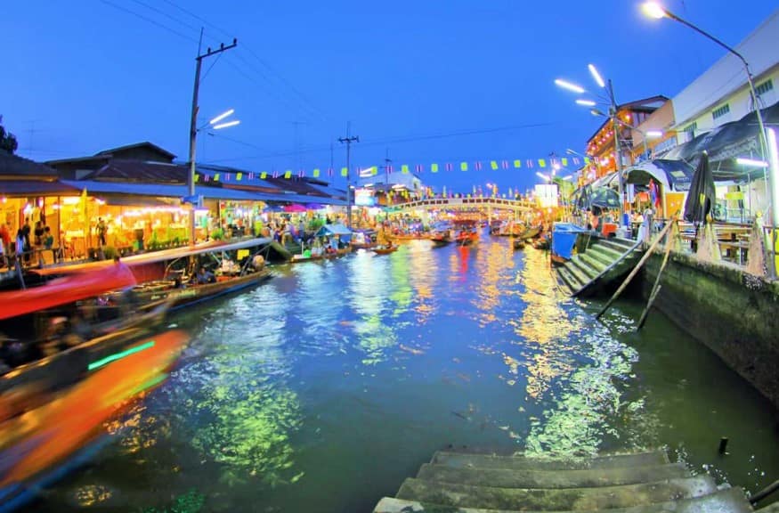 Amphawa Floating Market
