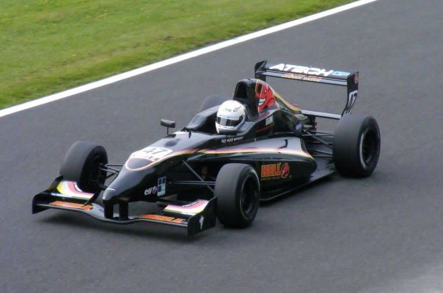 Formula Renault driving at Taki Racing