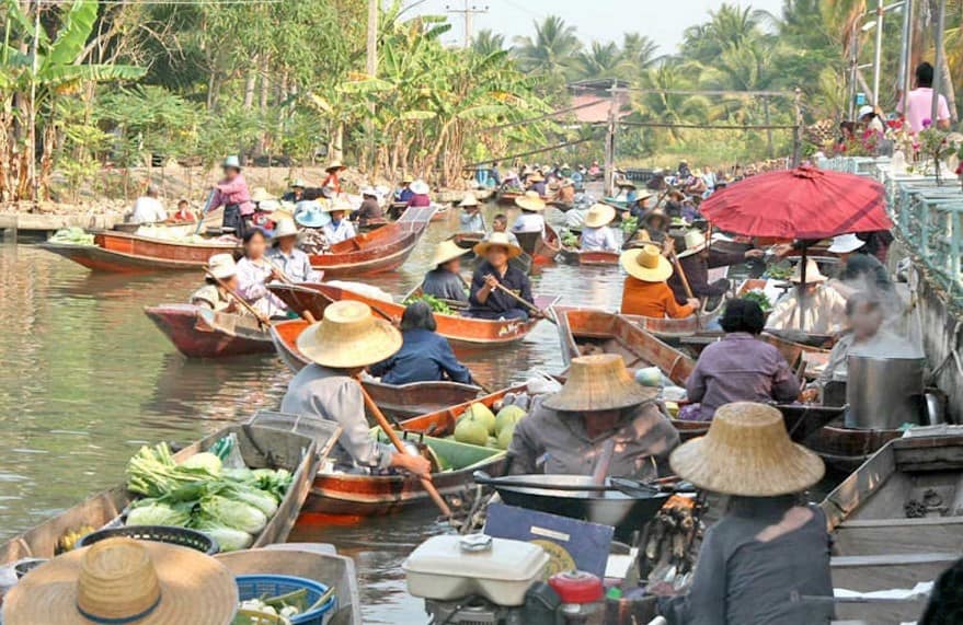 Tha Kha Floating Market