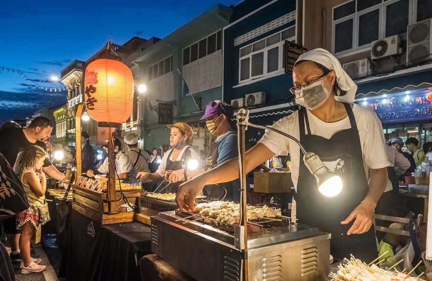Pasar Malam Paling Populer di Phuket