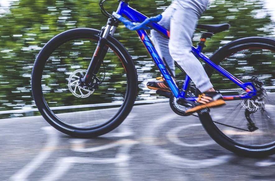 Bersepeda ekstrem di Peppermint Bike Park