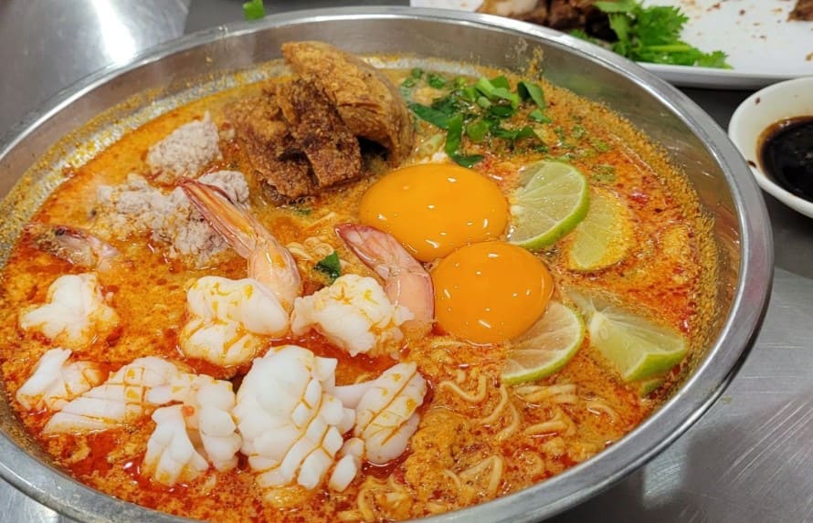 Tempat Makan Tom Yum Terbaik di Bangkok