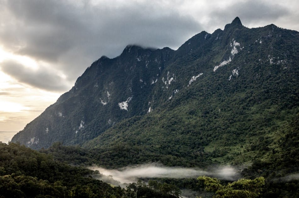 Doi Chiang Dao, Menjelajah Puncak Awan dan Misteri Gua Kuno di Thailand, Foto wikipedia