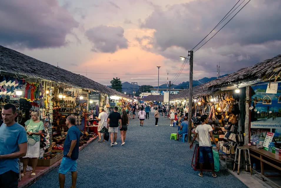 Tempat yang Dapat Dikunjungi di Khao Lak pada Malam Hari