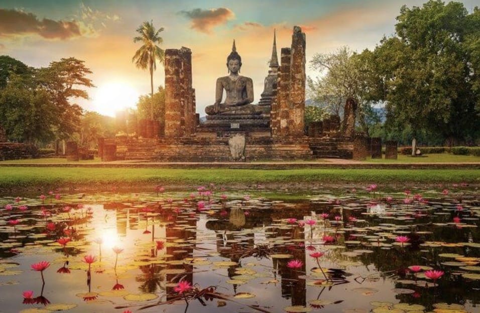 Menyingkap Kisah Klasik di Sukhothai Historical Park, Jendela Masa Lalu Thailand yang Memukau, Foto wisatathailand.id
