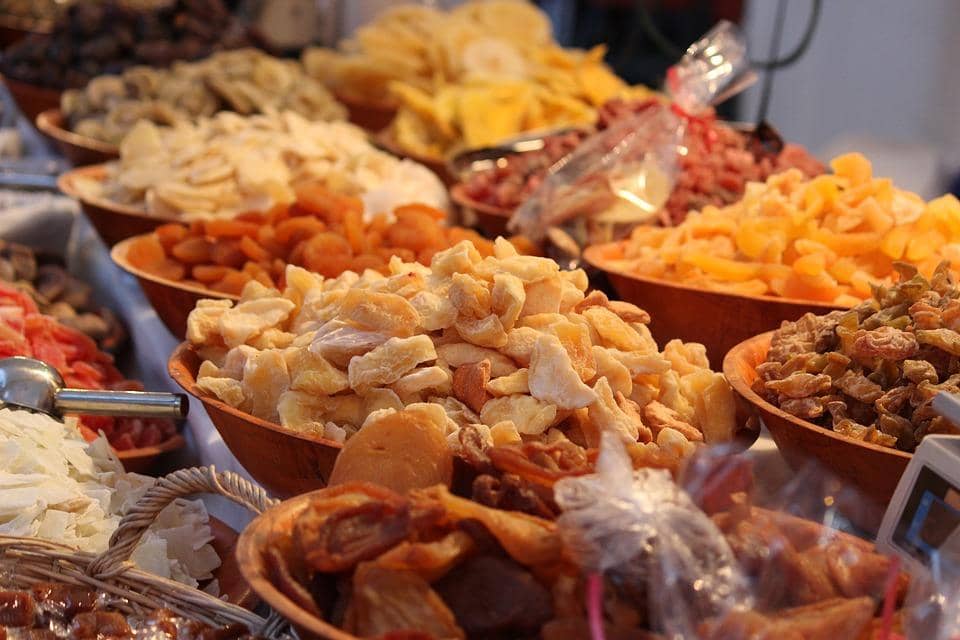 Mencoba Manisnya Buah Kering Di Dried Food Market